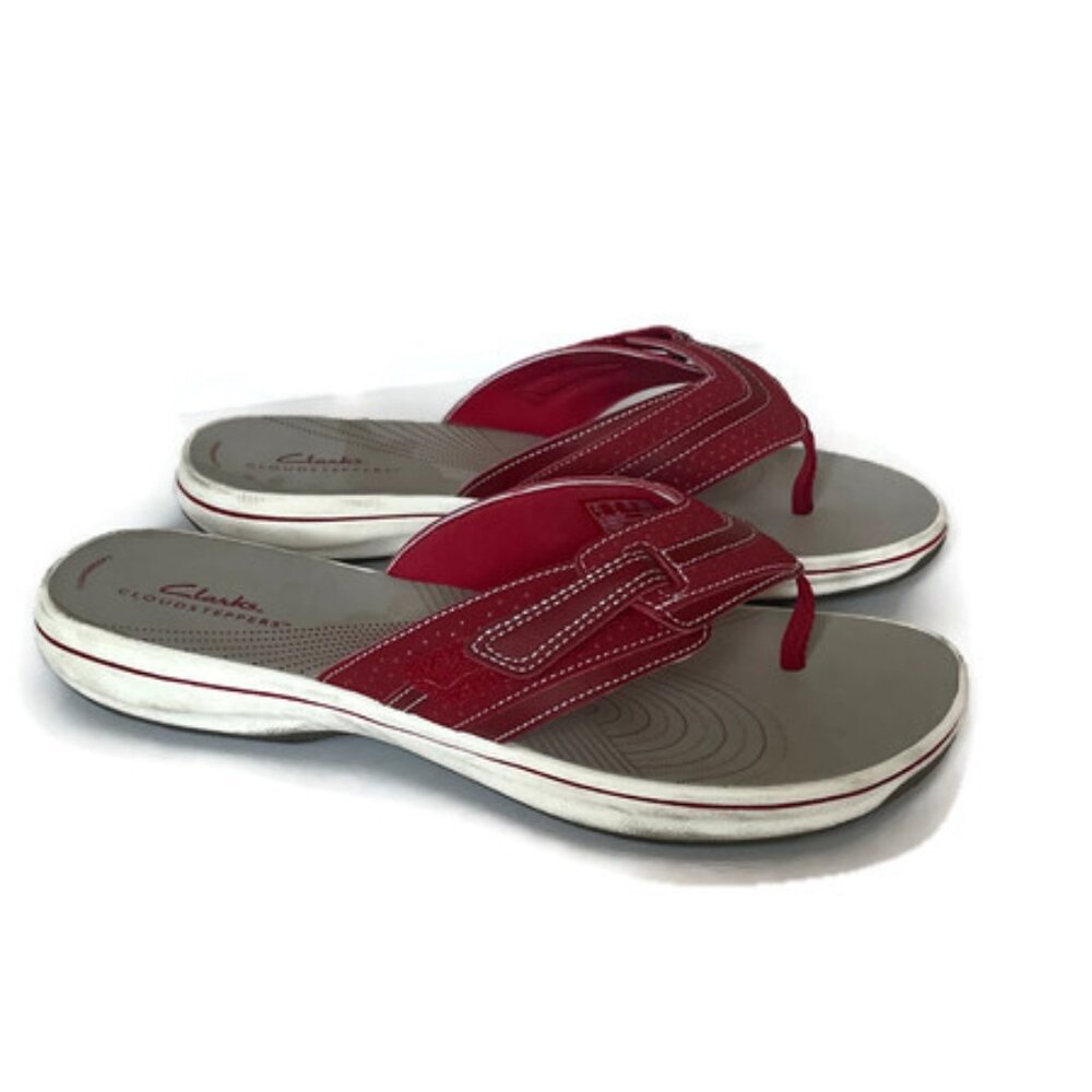Clarks Red Cloudsteppers Women's Thong Sandals - Picture 4 of 9